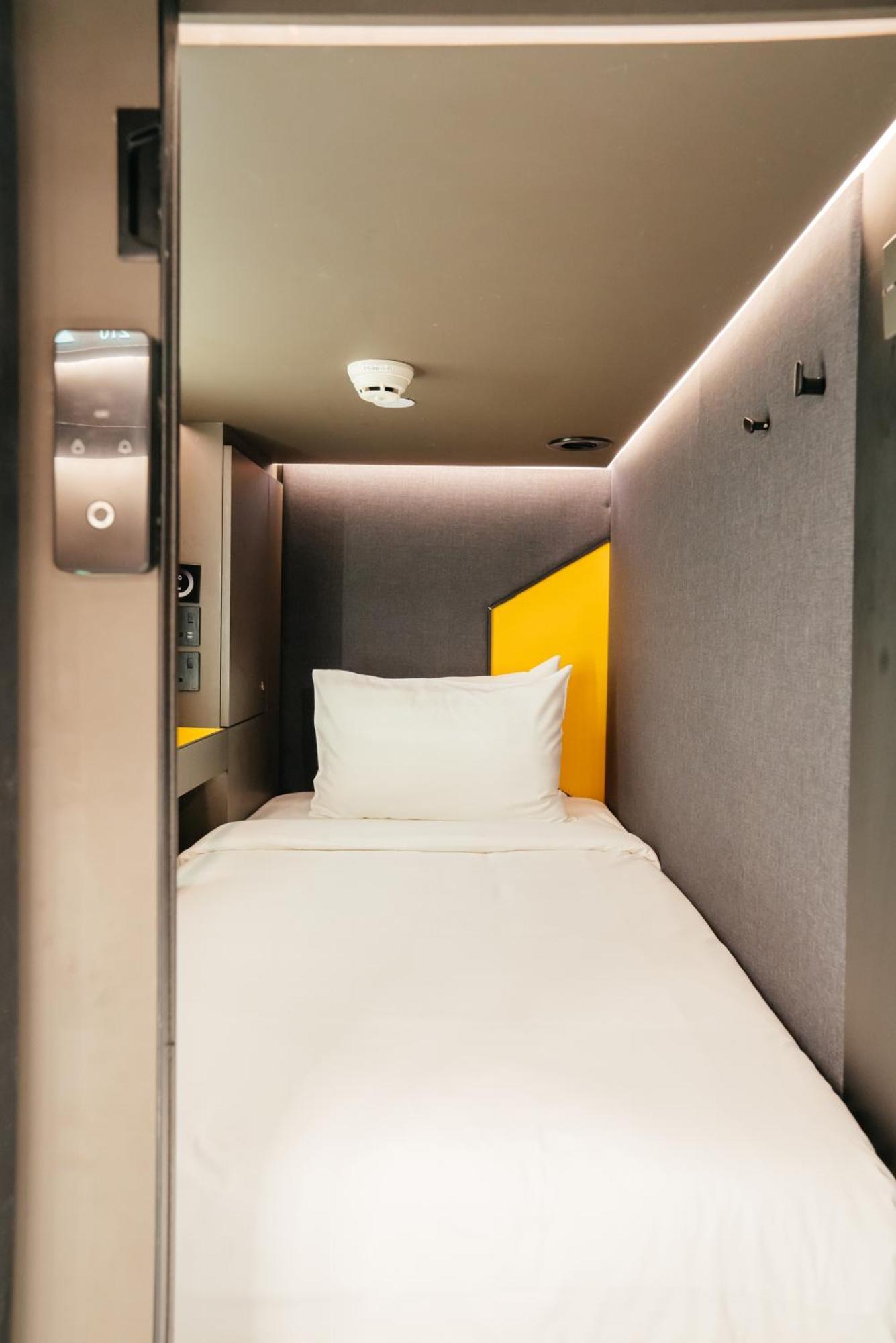 Capsuletransit Sleep Lounge Klia T1 Airport Hotel - Landside, Public Area At Lvl 5 Sepang Exteriör bild