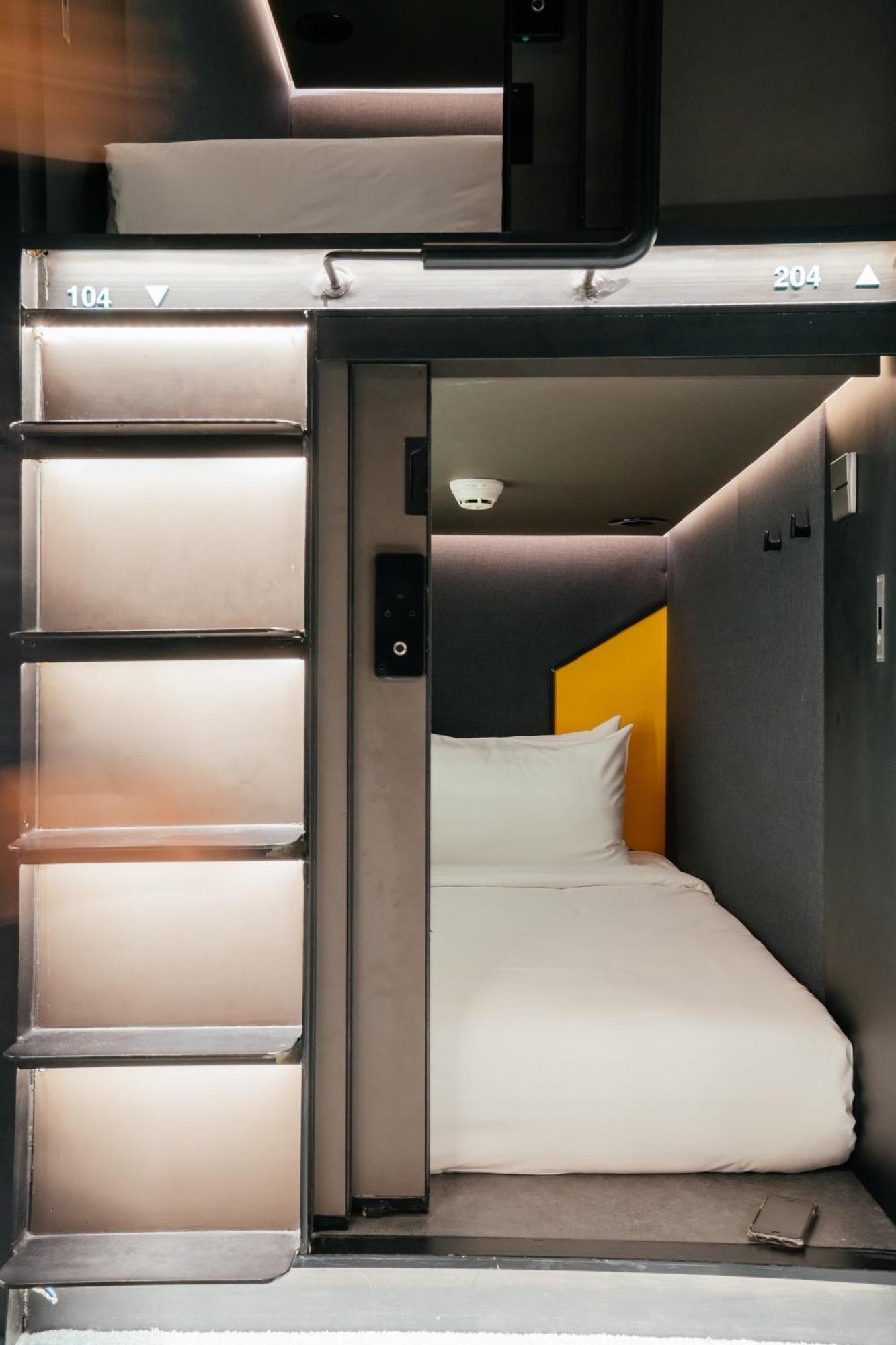 Capsuletransit Sleep Lounge Klia T1 Airport Hotel - Landside, Public Area At Lvl 5 Sepang Exteriör bild